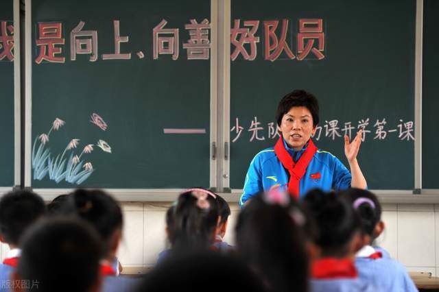 叶辰这时候伸出手来，打断他道：李总，大家都是成年人，破坏规则，就要承担破坏规则的后果。